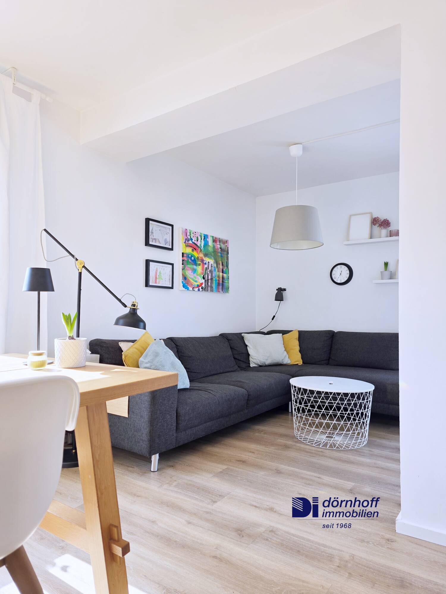 Wohn- Esszimmer mit offener Küche
