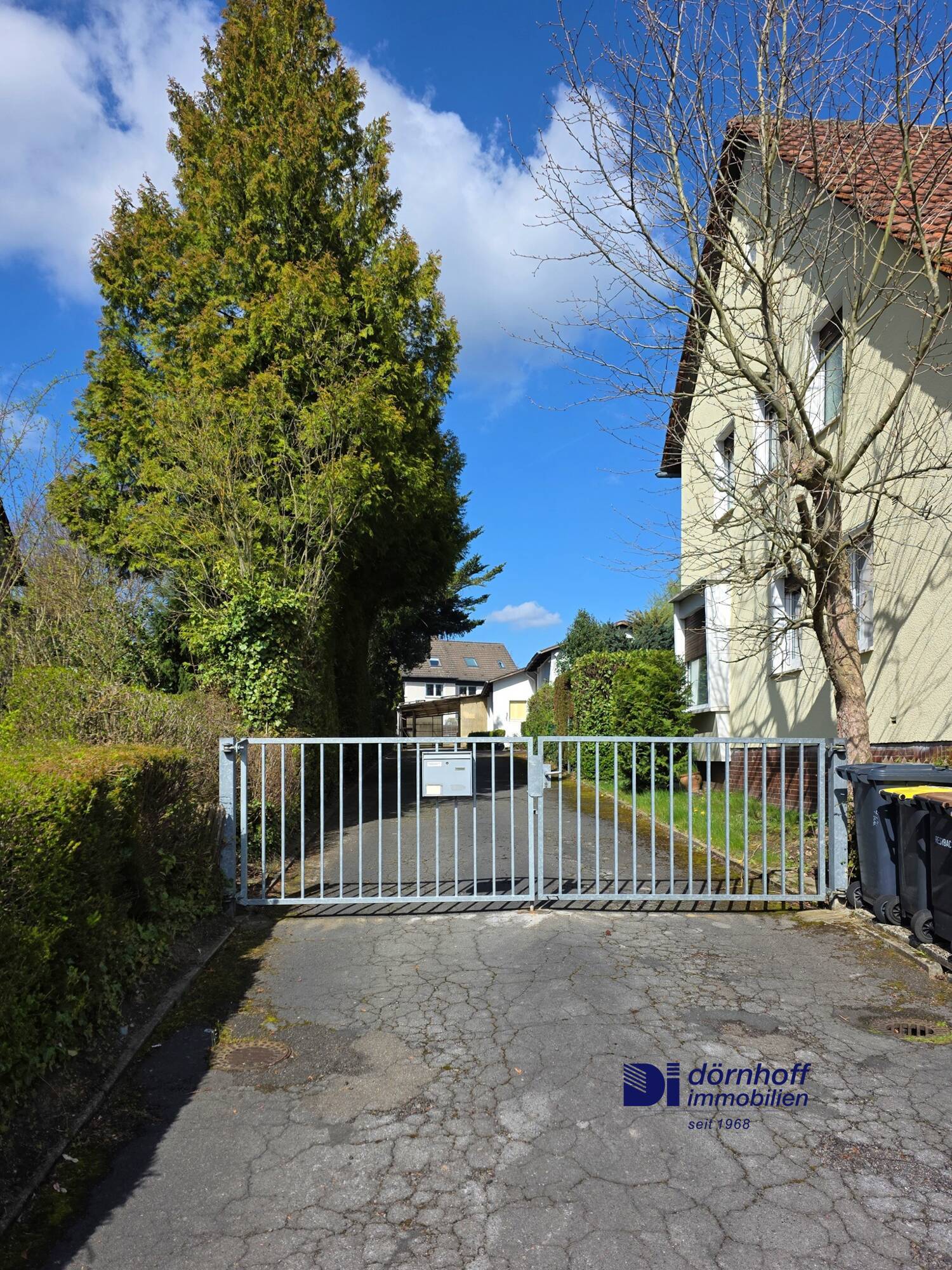 Zufahrt zum Grundstück