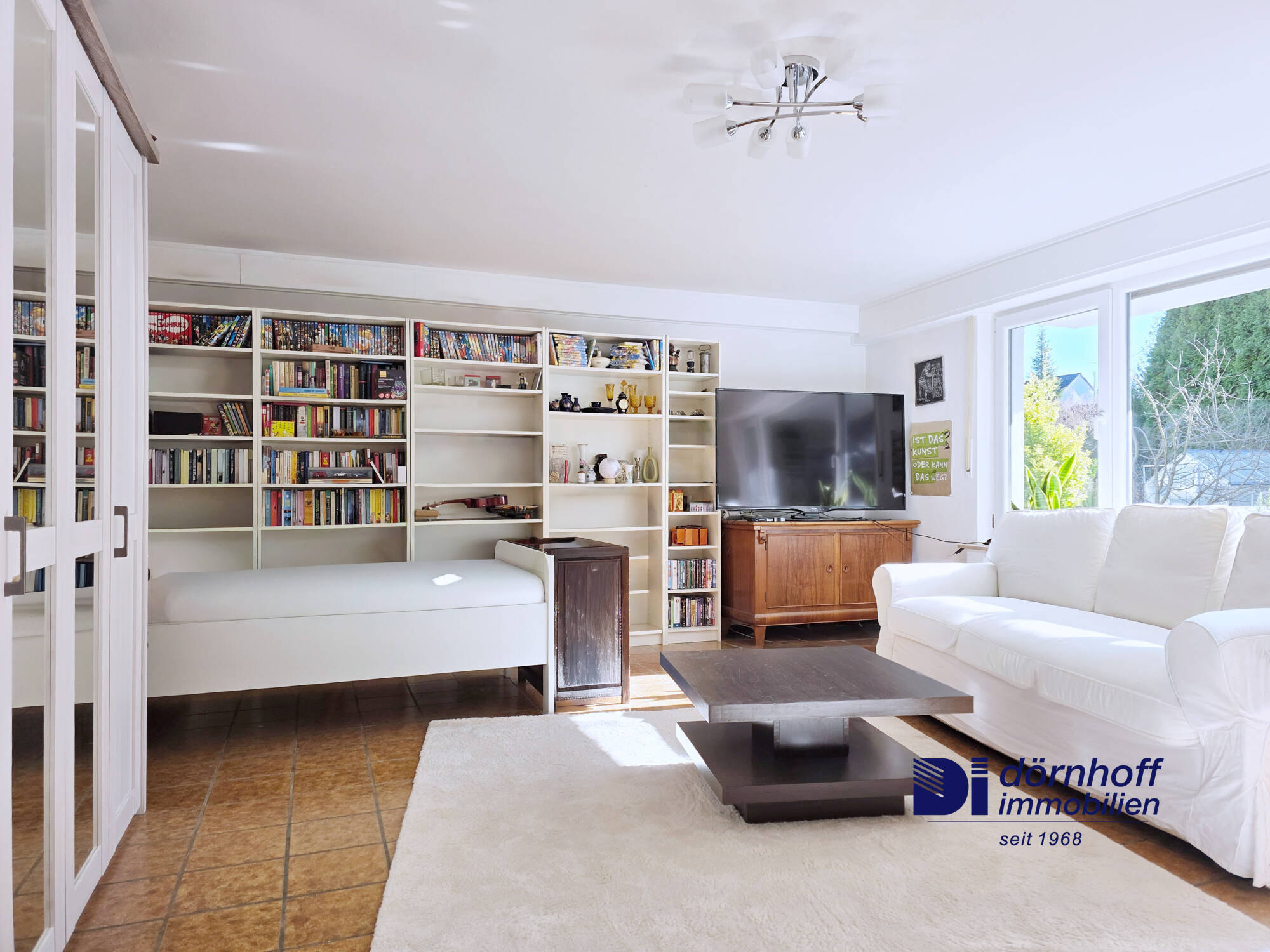 Wohn- Schlafzimmer UG