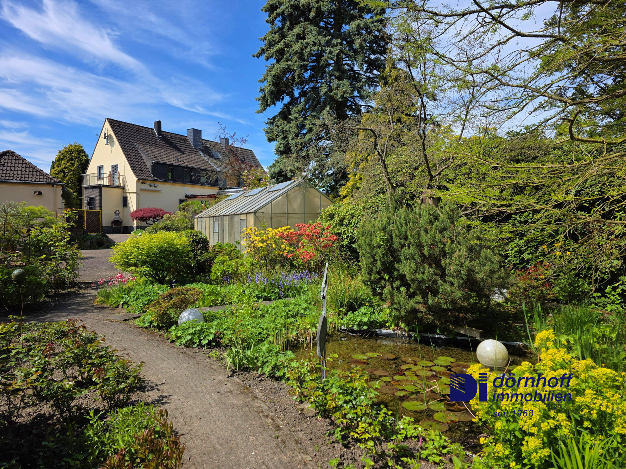 Hausansicht/Garten