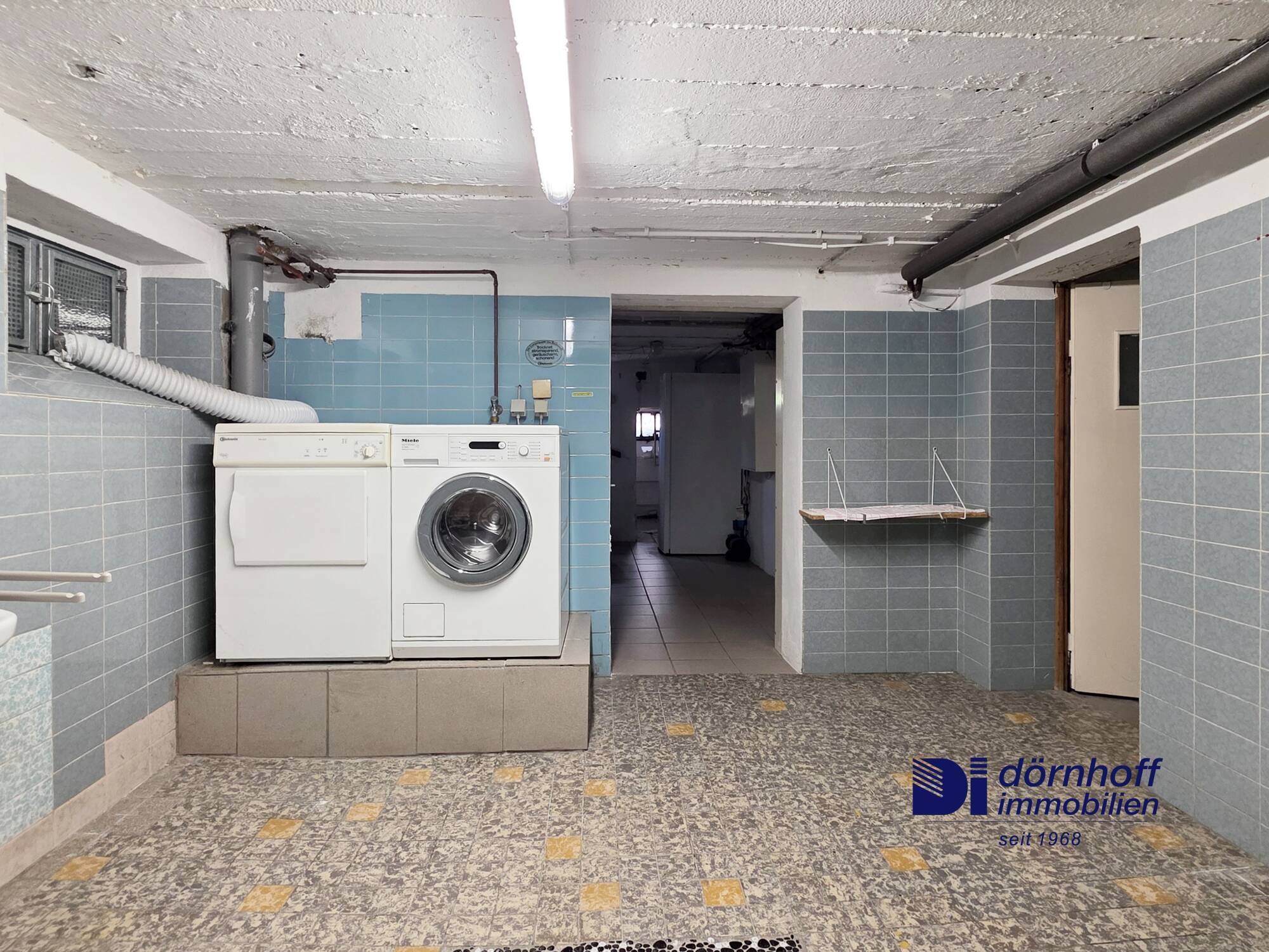 Waschküche mit Dusche