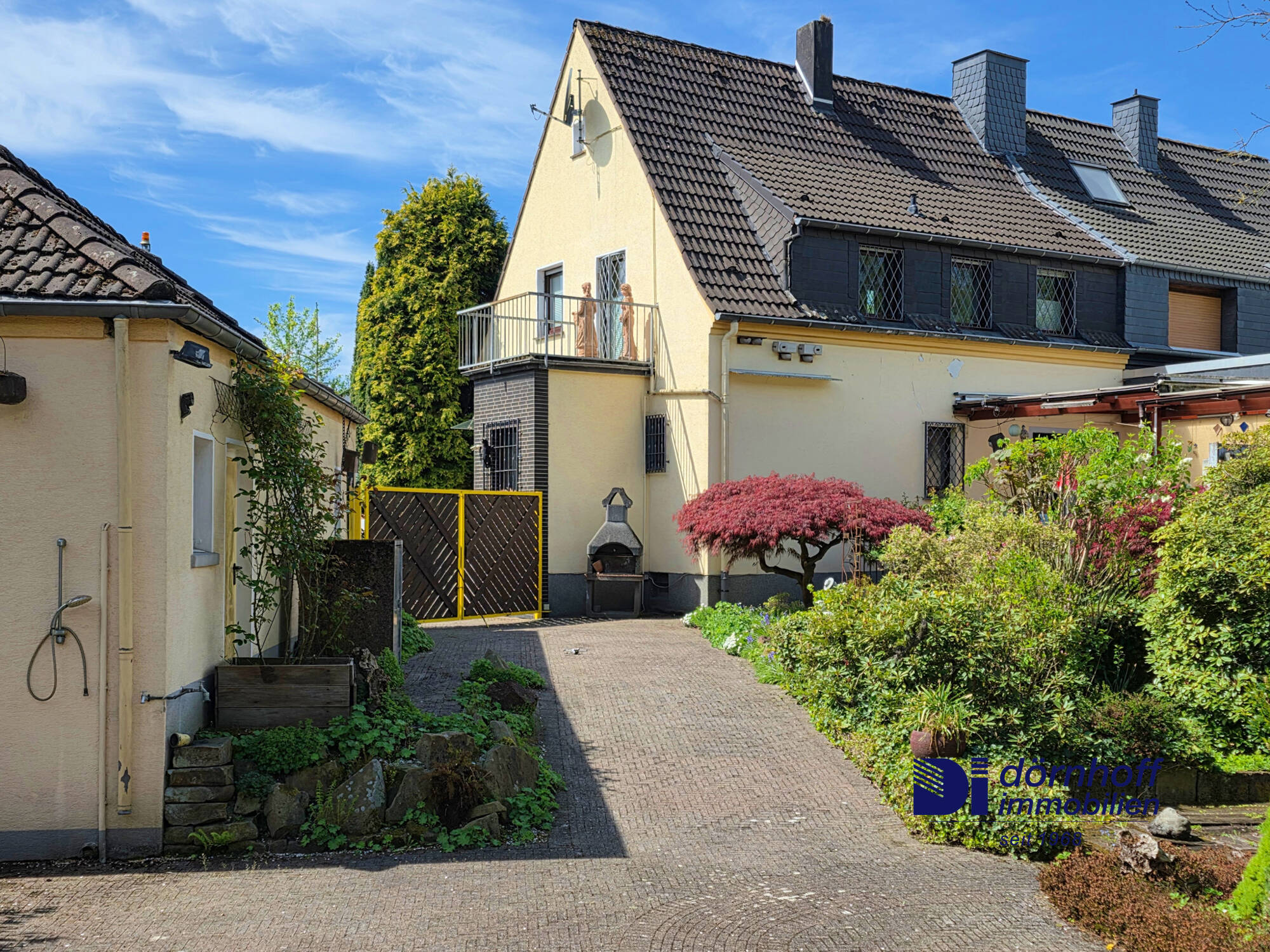 Hausansicht/Garten