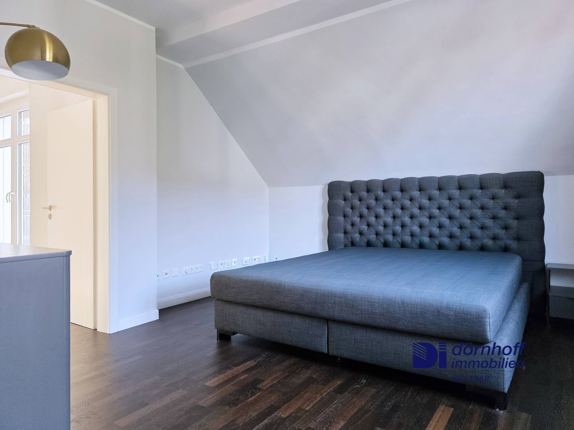 Schlafzimmer DG