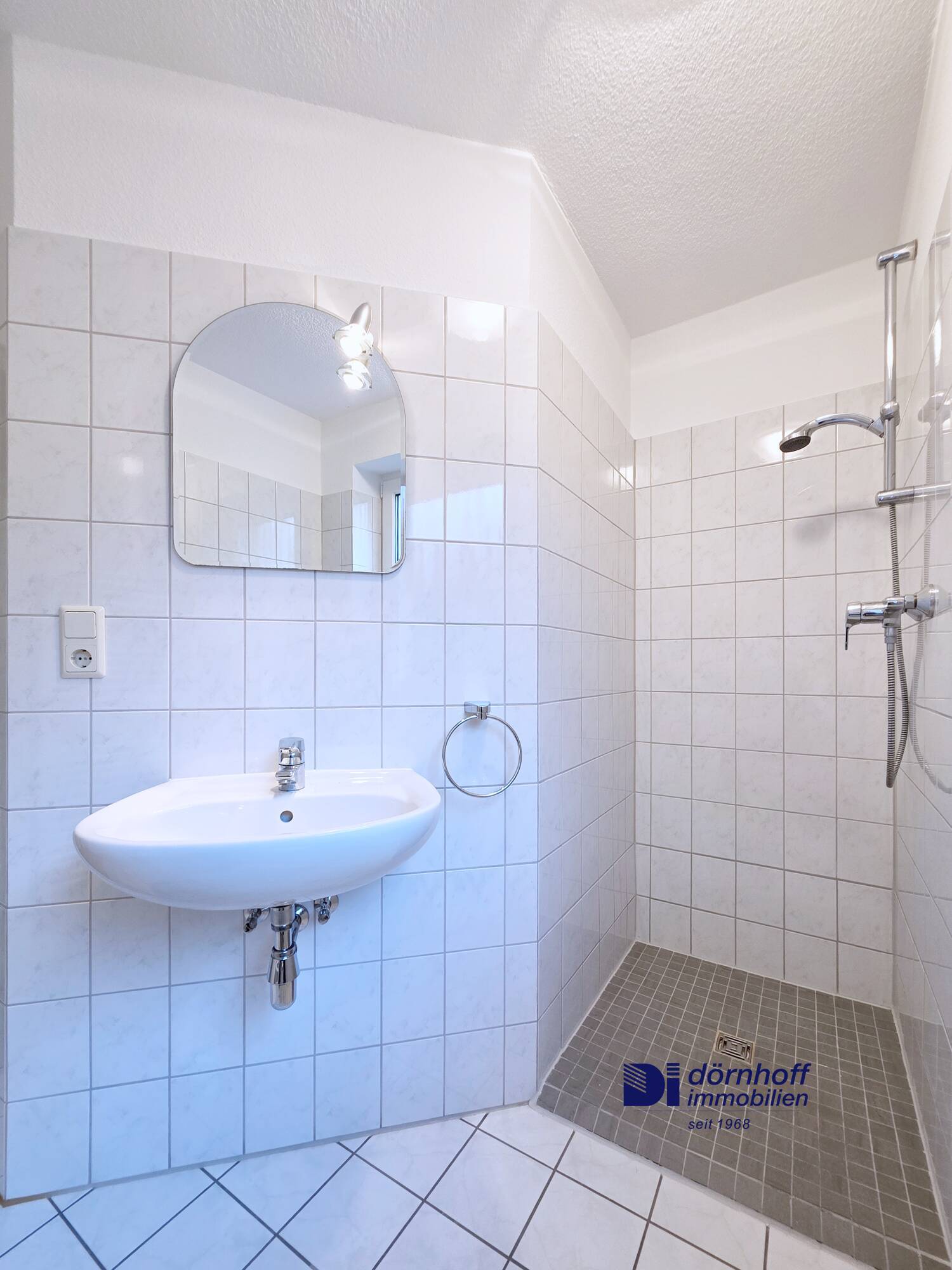 Gäste WC mit Dusche