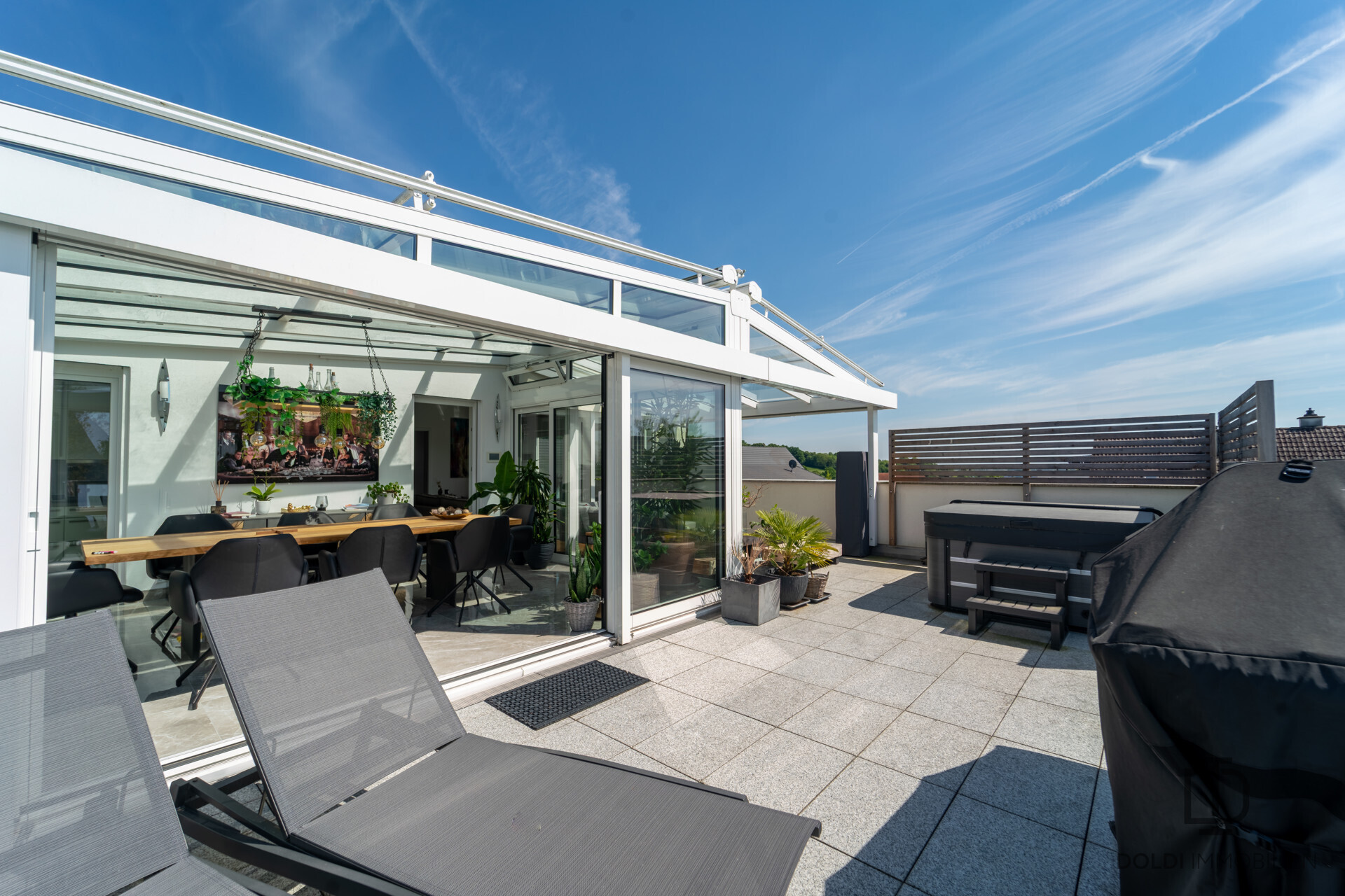 Dachterrasse mit Wintergarten