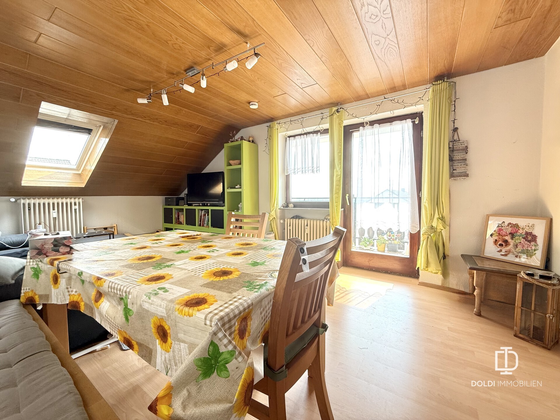 Wohn- und Essbereich