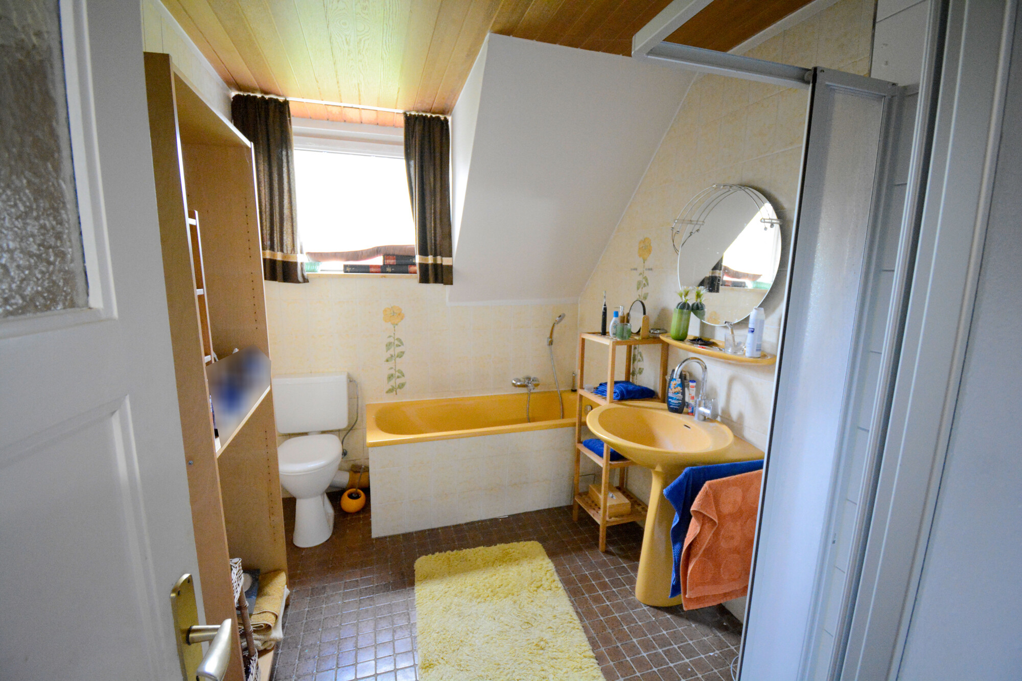 Tageslicht-Vollbad im DG