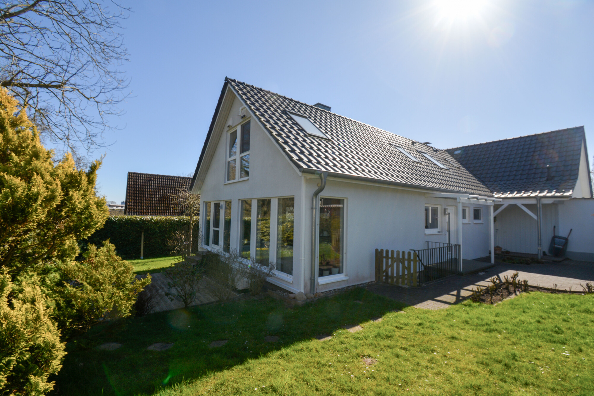 Hausansicht vom Garten