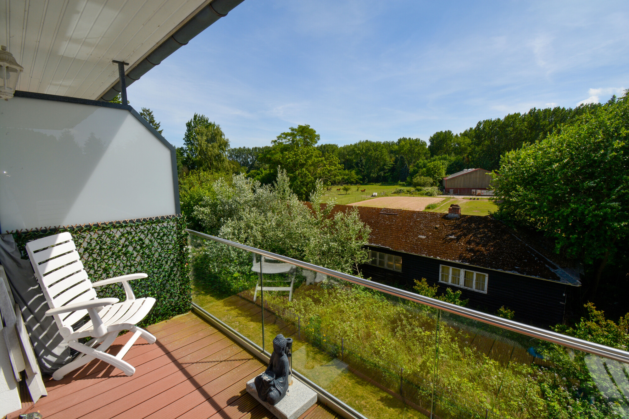Blick auf Balkon am Wohnzimmer