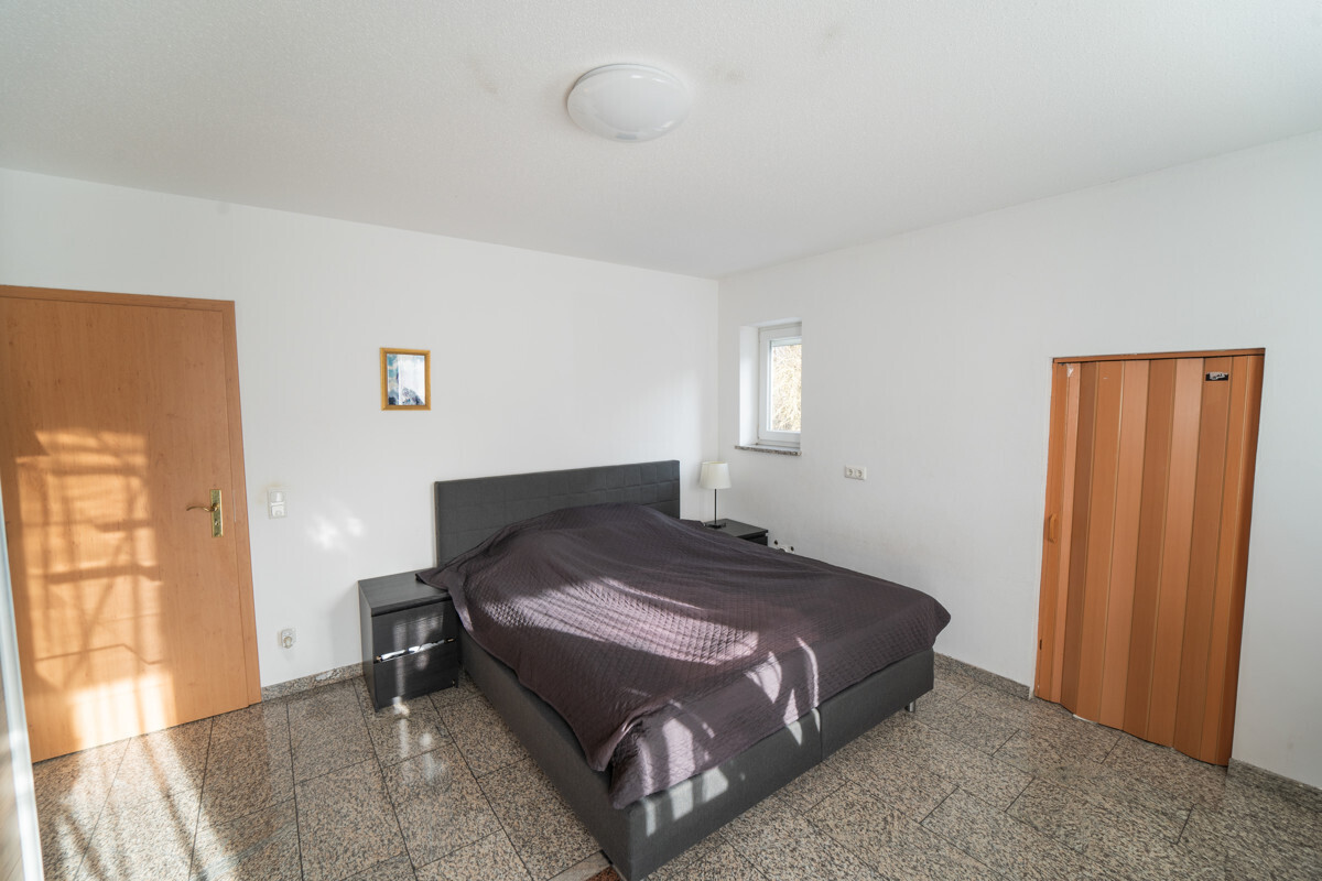 Schlafzimmer / Küche OG