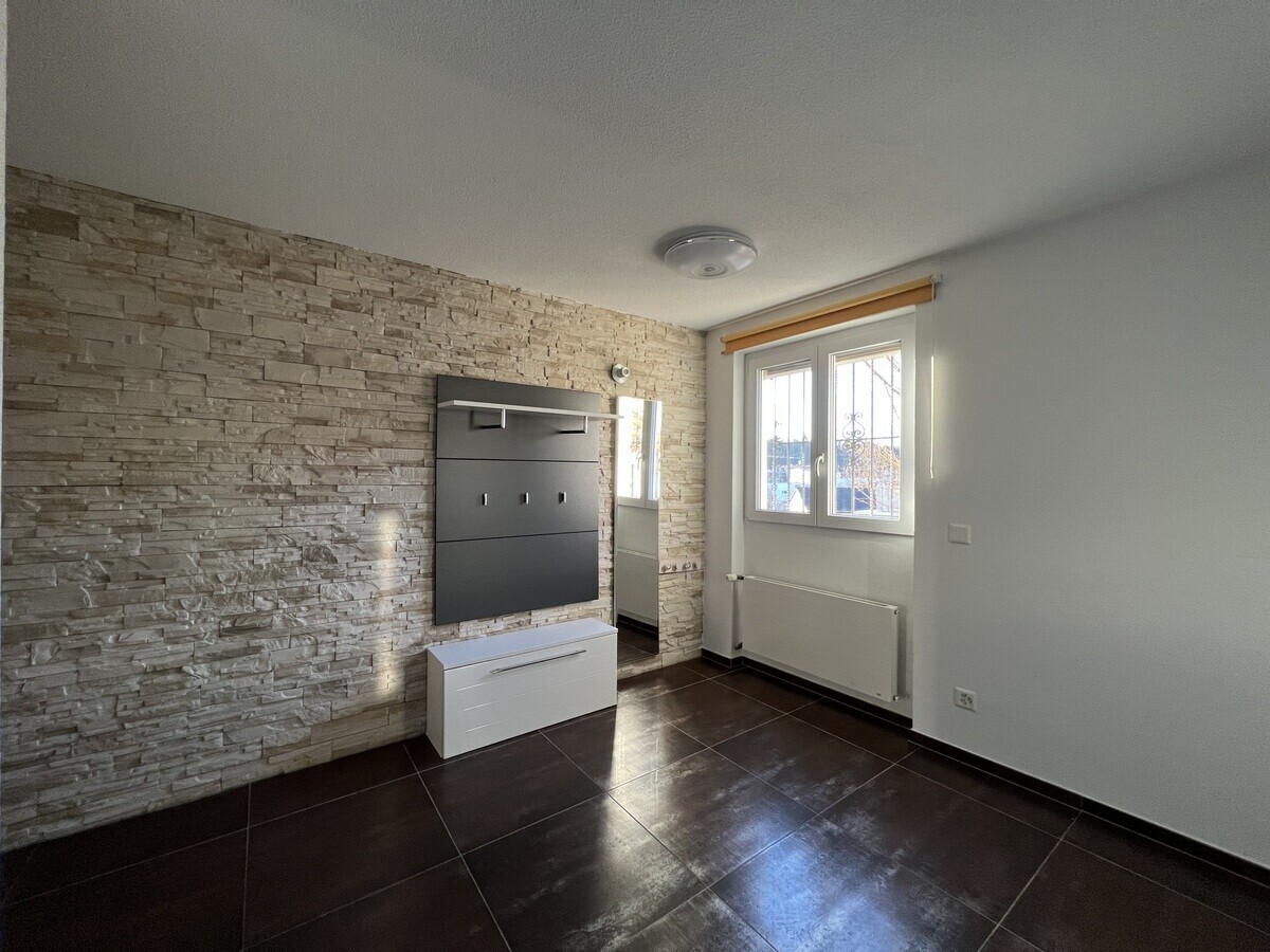 https://api.casaone.ch/elitehomes/orig/_slash_uploads_slash_2022_slash_02_slash_c445456a-8a58-11ec-842e-005056bdbc06