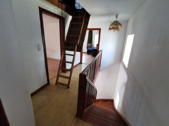 OG Flur + Treppe Speicher