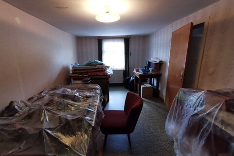 Altbau OG Schlafzimmer