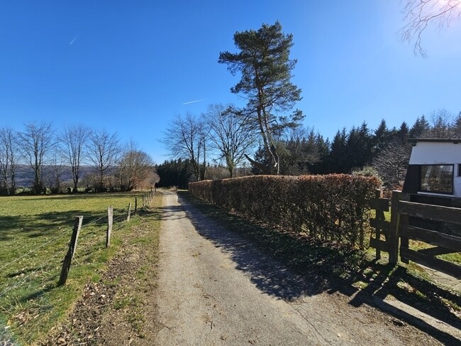 Befestigter Zufahrtsweg