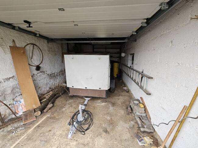 Garage 1