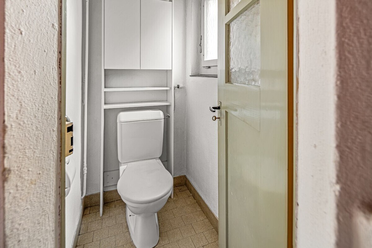EFH_Blindenholzstrasse 2_ 8610 Uster_separates_WC