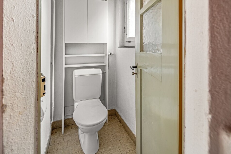 EFH_Blindenholzstrasse 2_ 8610 Uster_separates_WC