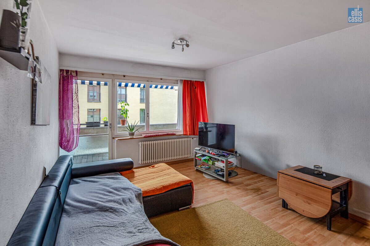 MFH_Gstaldenstrasse_8_Hinwil_Wohnzimmer_3