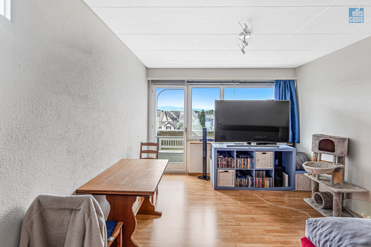 MFH_Gstaldenstrasse_8_Hinwil_Wohnzimmer