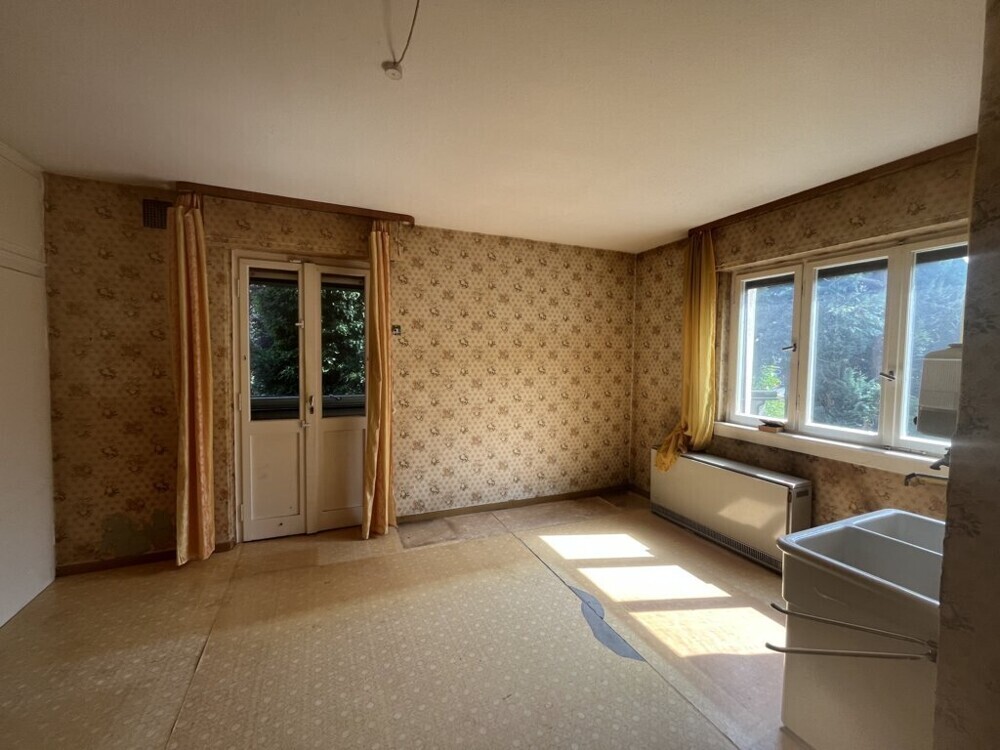 Küche mit Tür zu Wintergarten EG