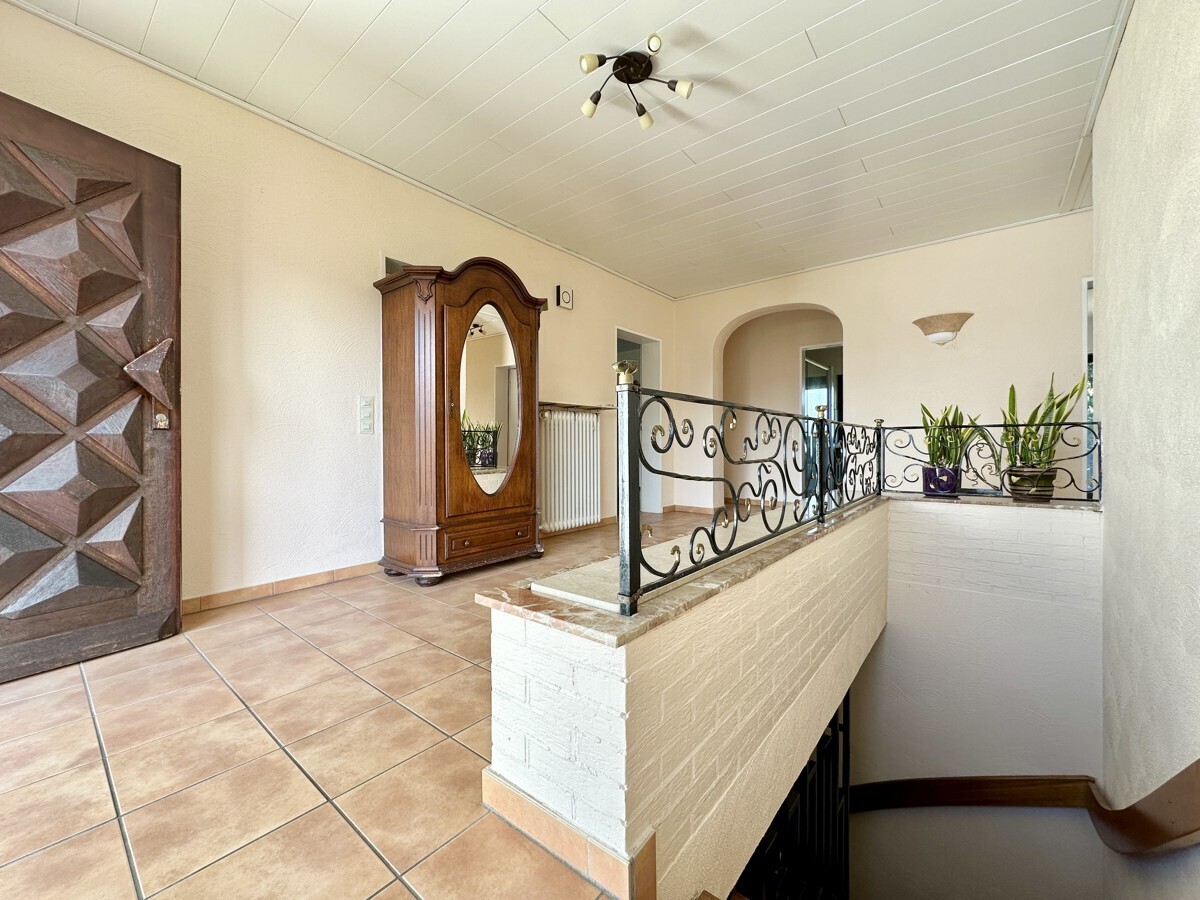 Eingangsbereich + Zugang Keller