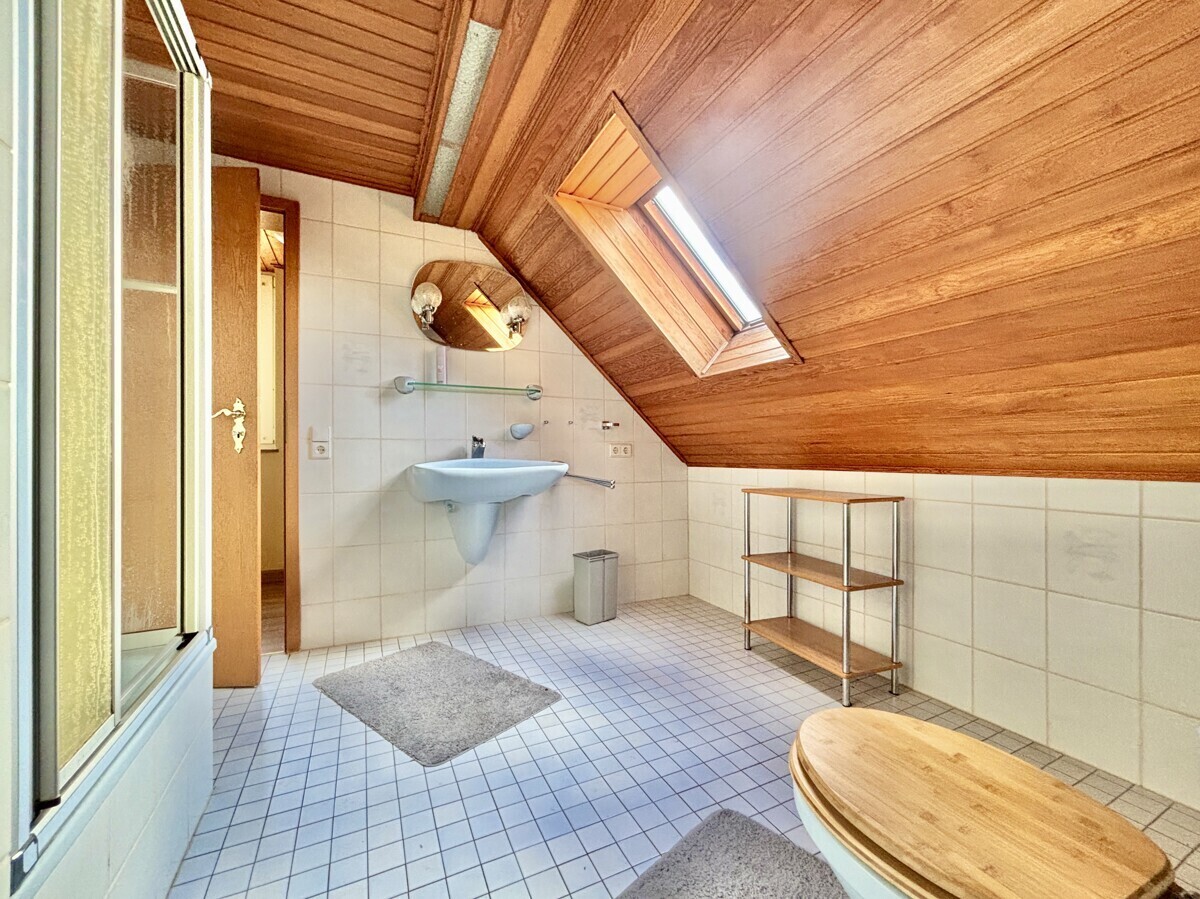 Badezimmer DG