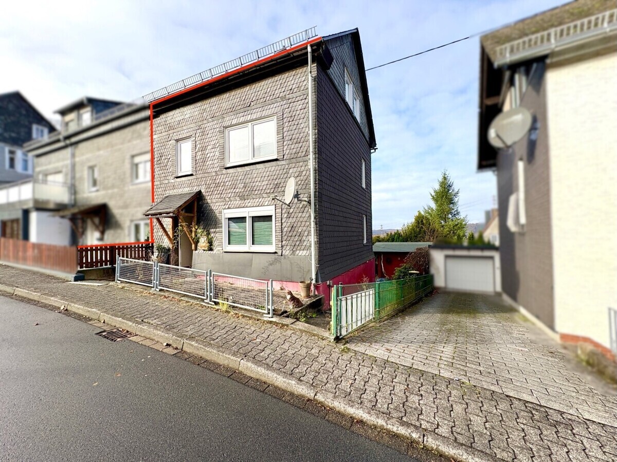 Straßenansicht