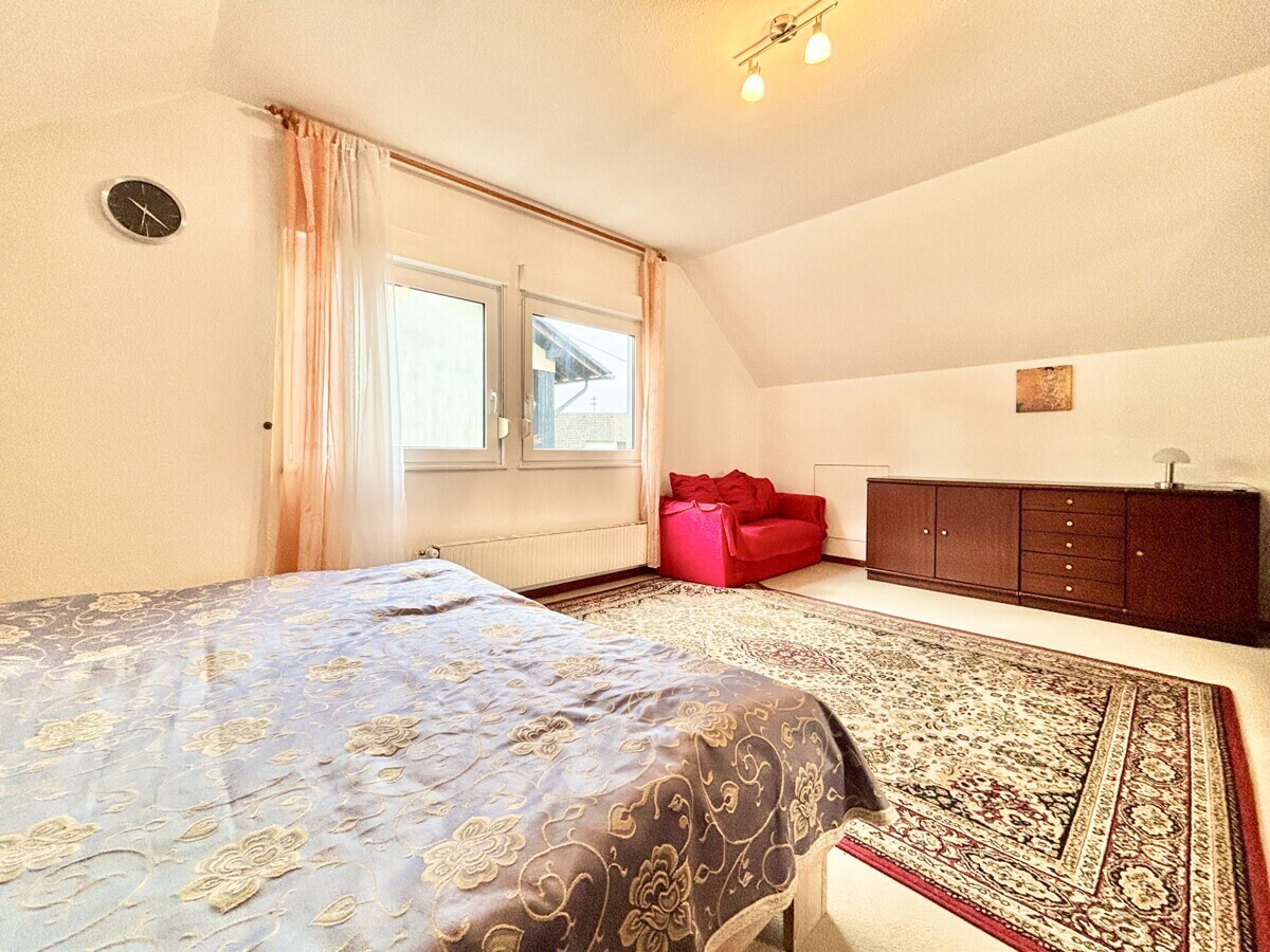 Schlafzimmer DG