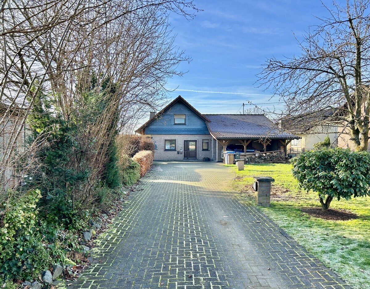 Einfahrt zum Haus