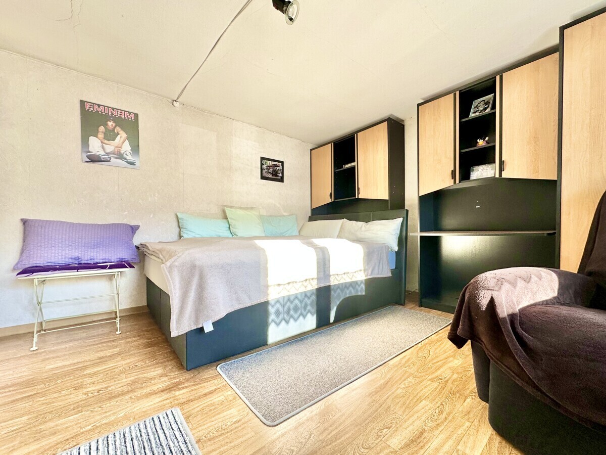 Schlafzimmer DG