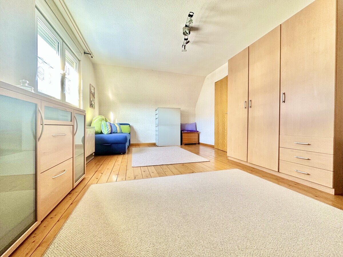 Schlafzimmer DG