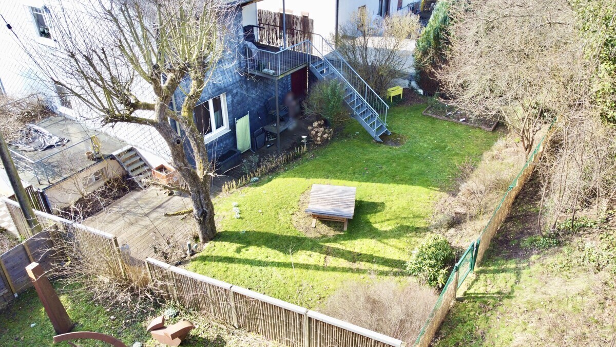 Schön angelegtes Grundstück