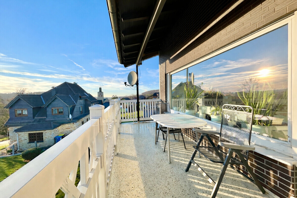 Sonnenseitig ausgerichteter Balkon