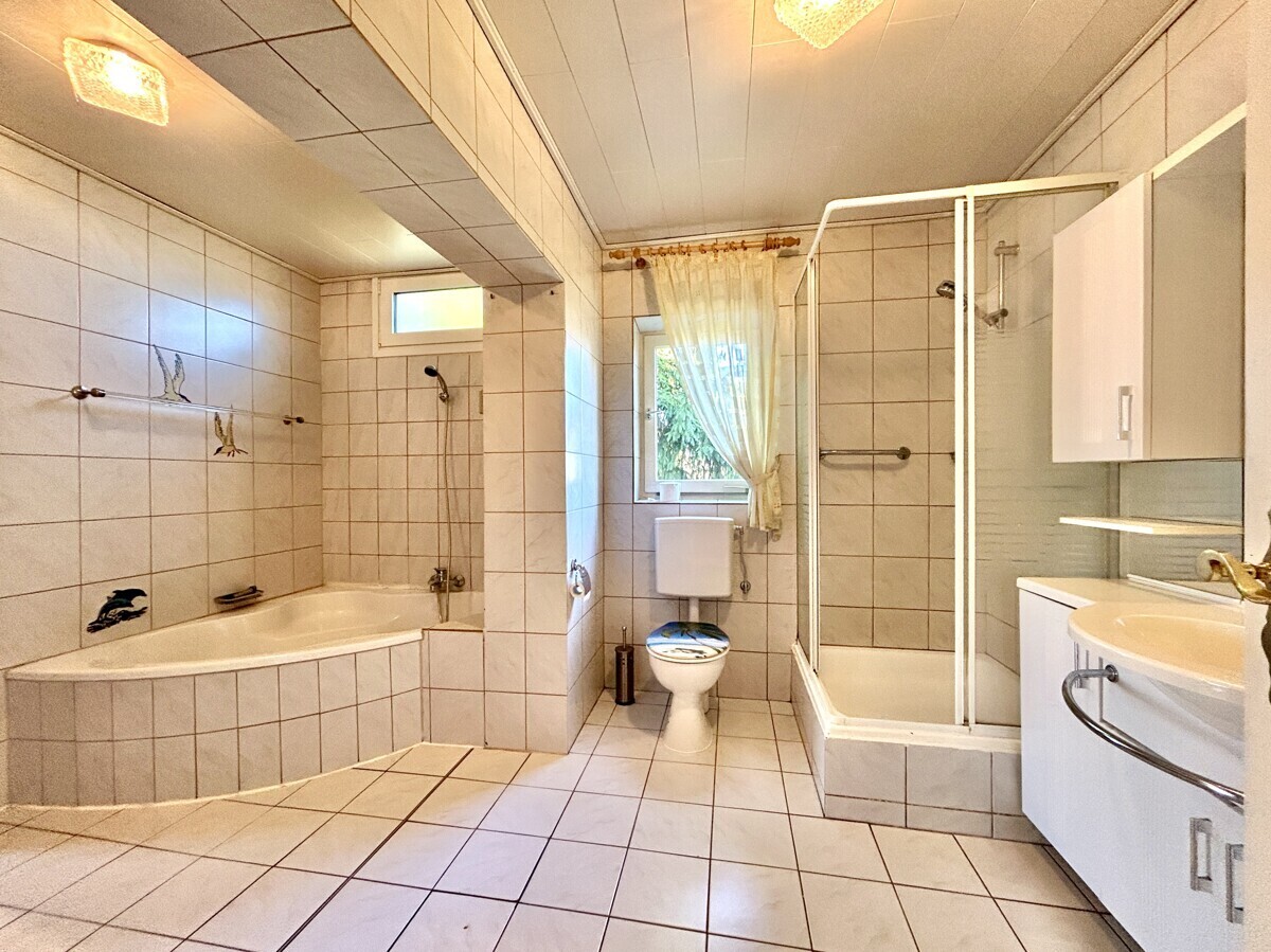 Badezimmer EG