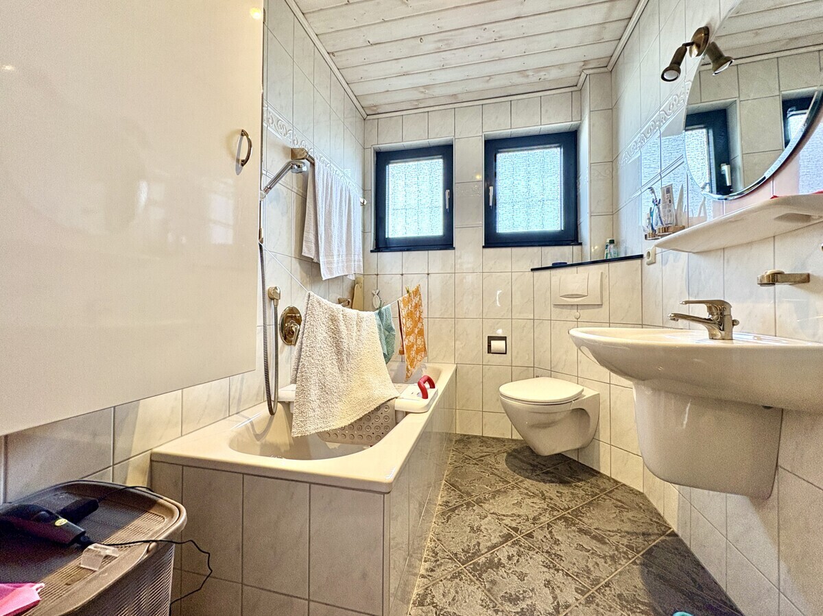 Badezimmer EG
