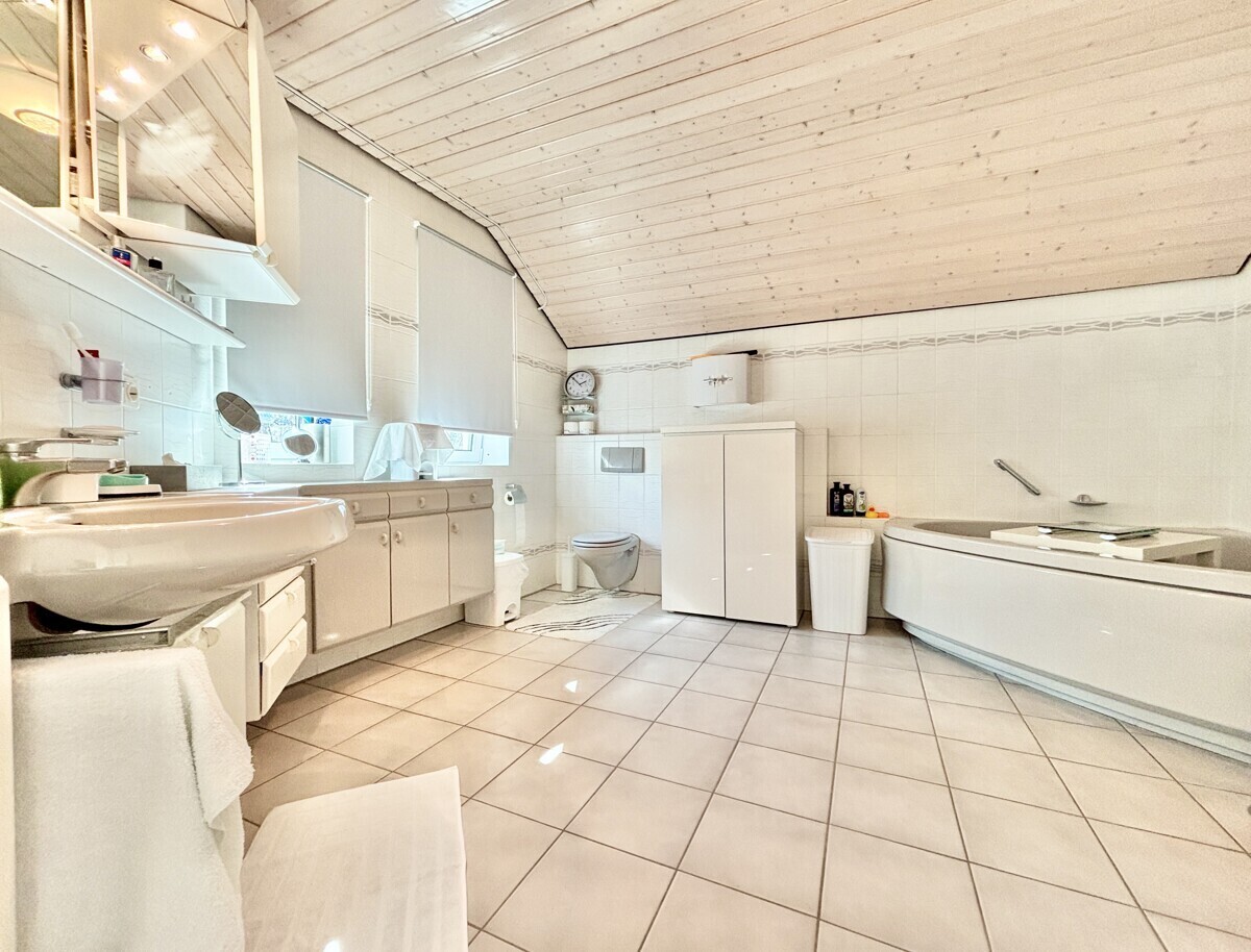 Bad en Suite Elternschlafzimmer DG