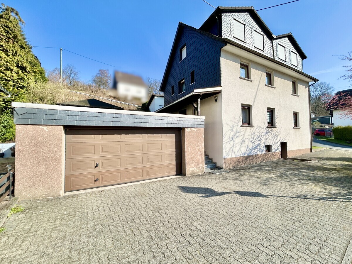 Großzügige Garage 