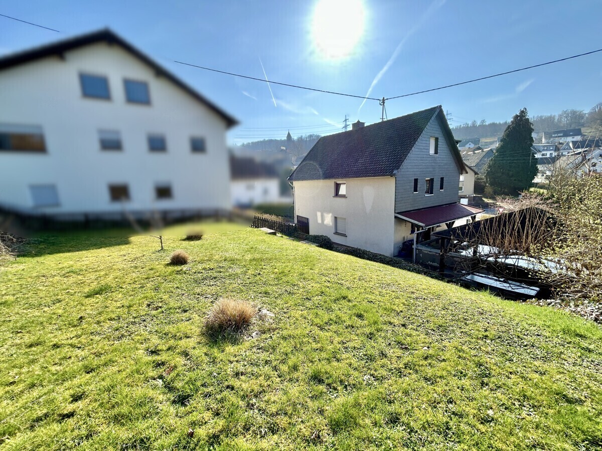 sonniges Grundstück