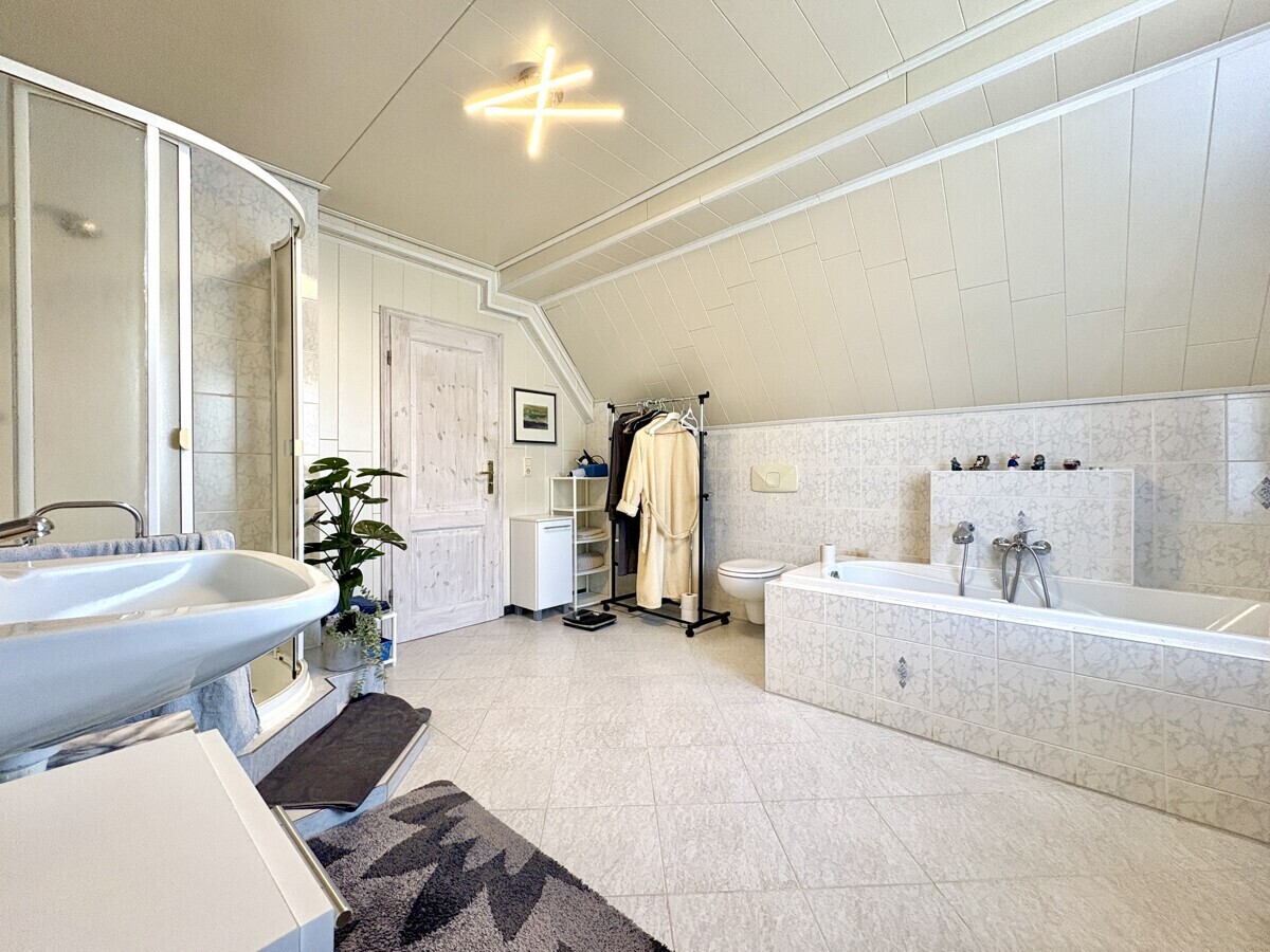 Badezimmer DG