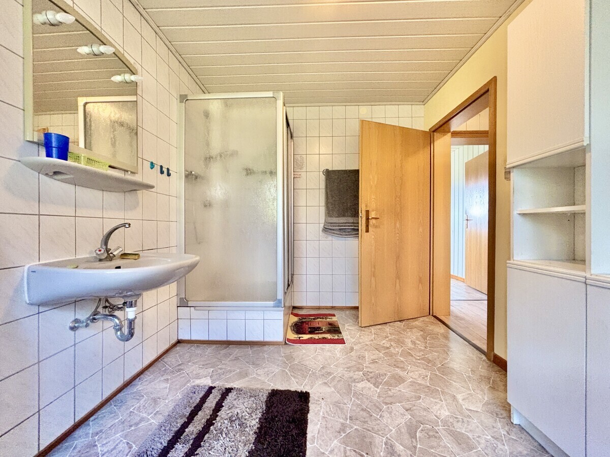 Badezimmer EG