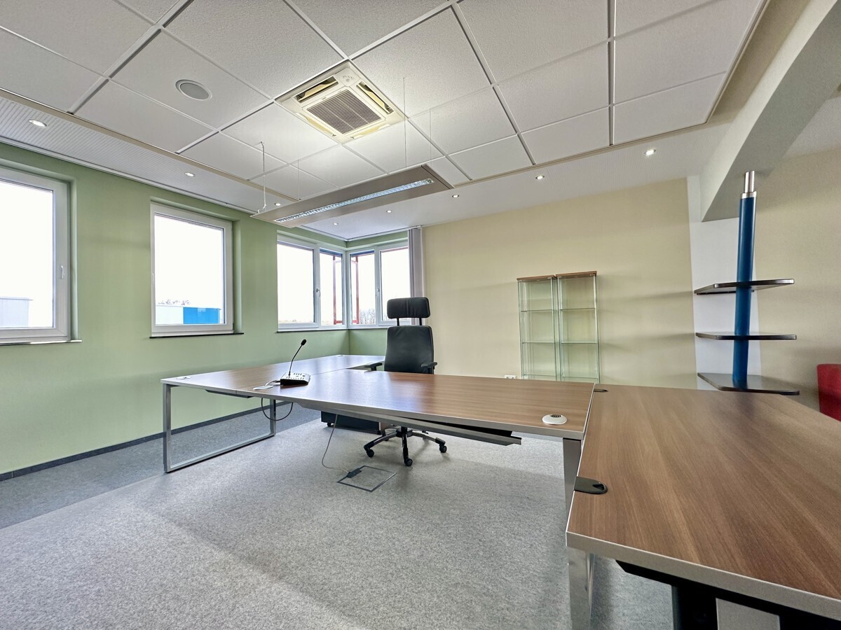 Master-Büro