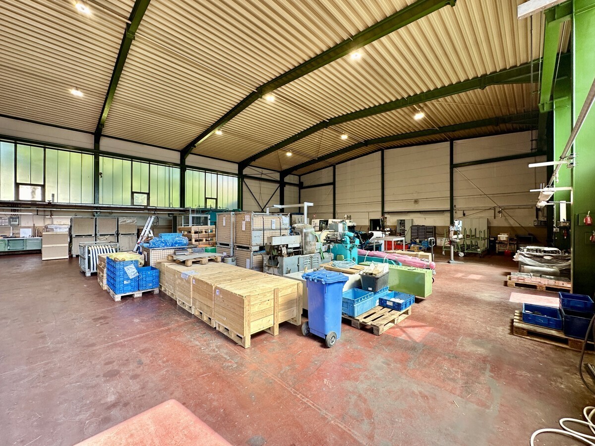 Halle mit 5t Deckenkran