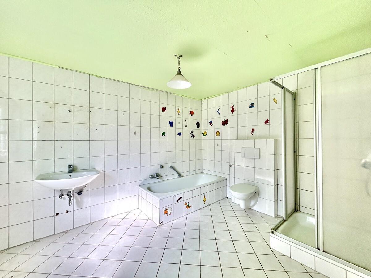 Badezimmer EG