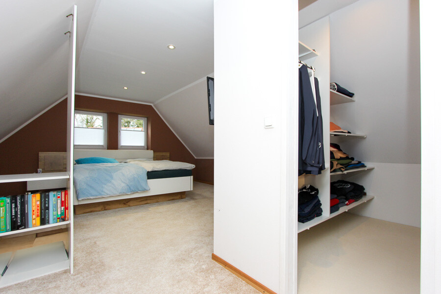 Schlafzimmer Kleiderschrank Haupthaus