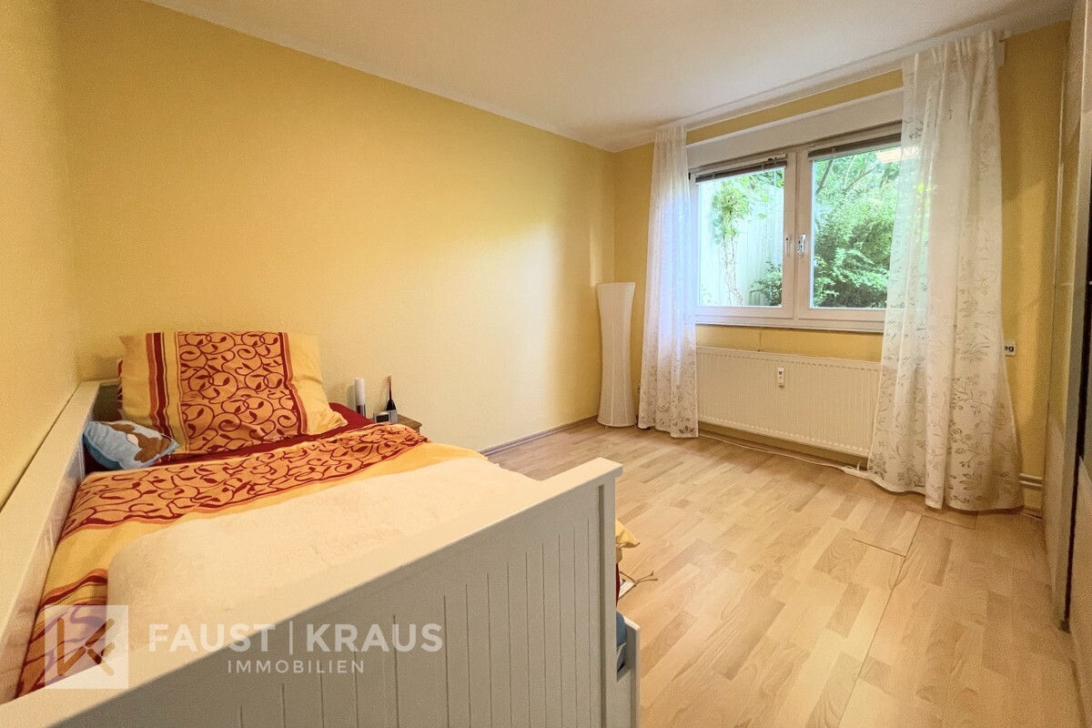 Hobbyraum im Keller.JPG