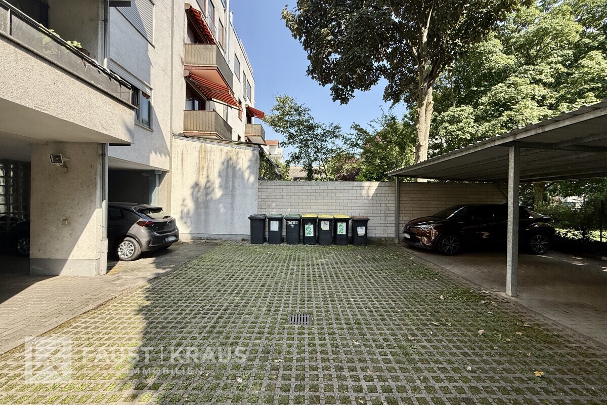 Parkplatz Innenhof