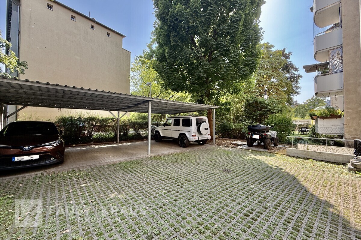 Parkplatz Innenhof
