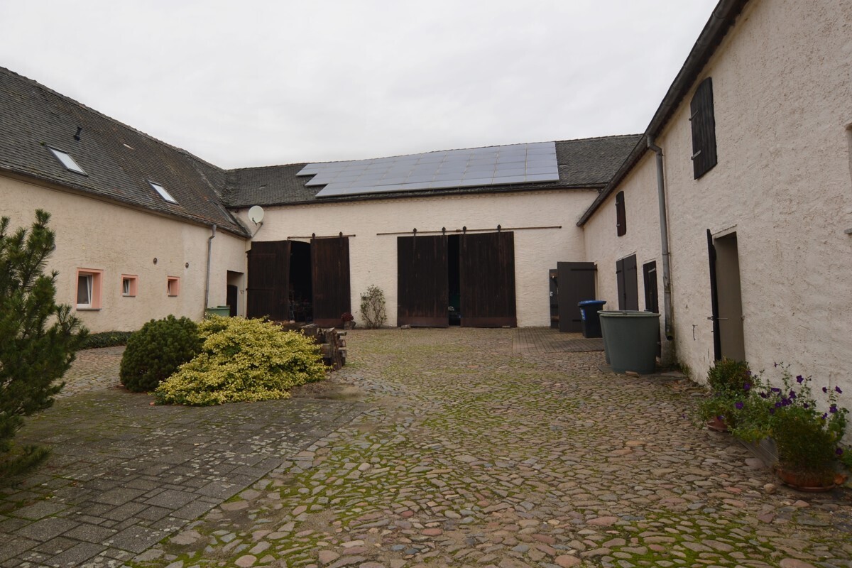 Hof und Scheune
