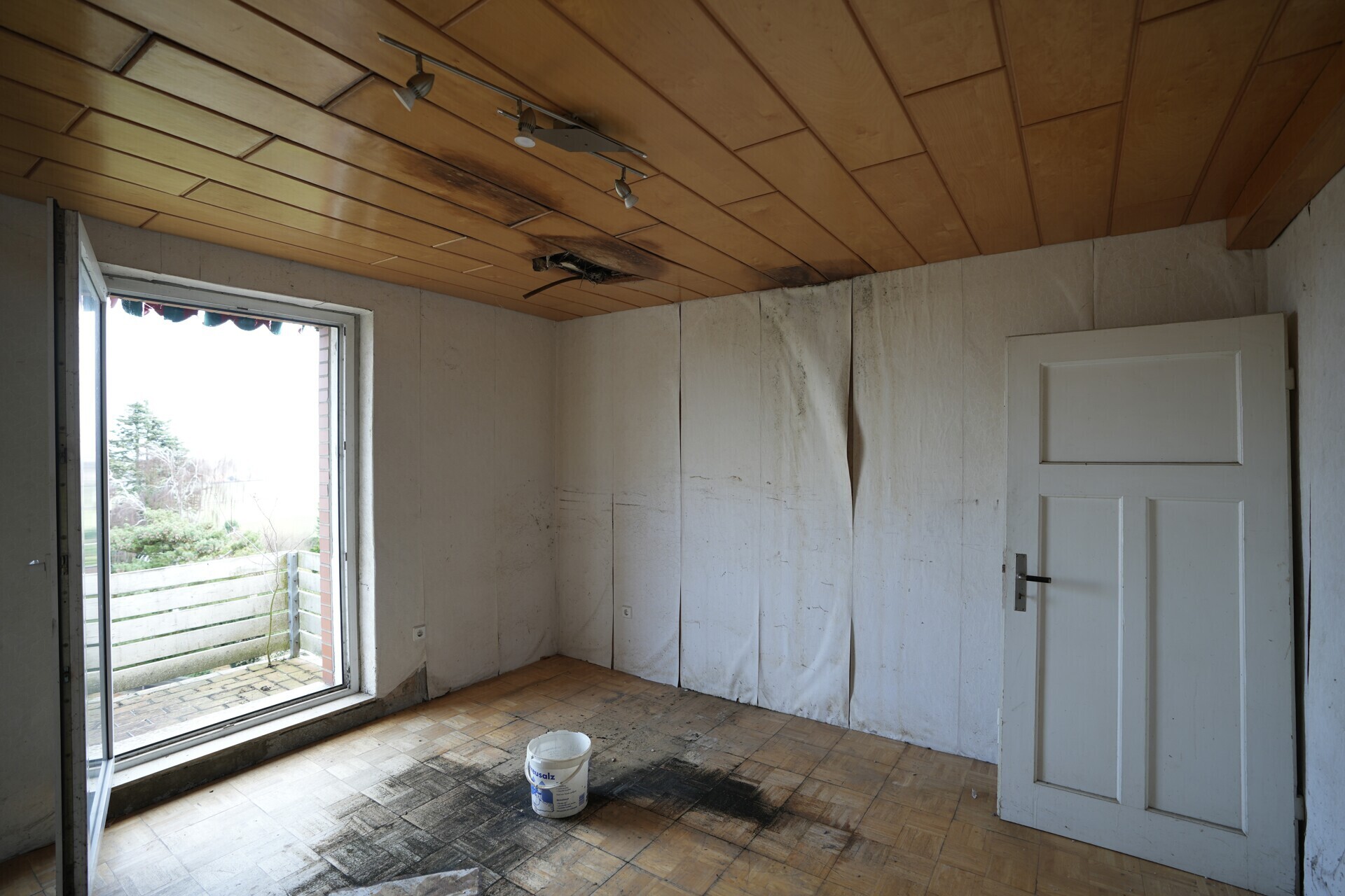 Schlafzimmer 6