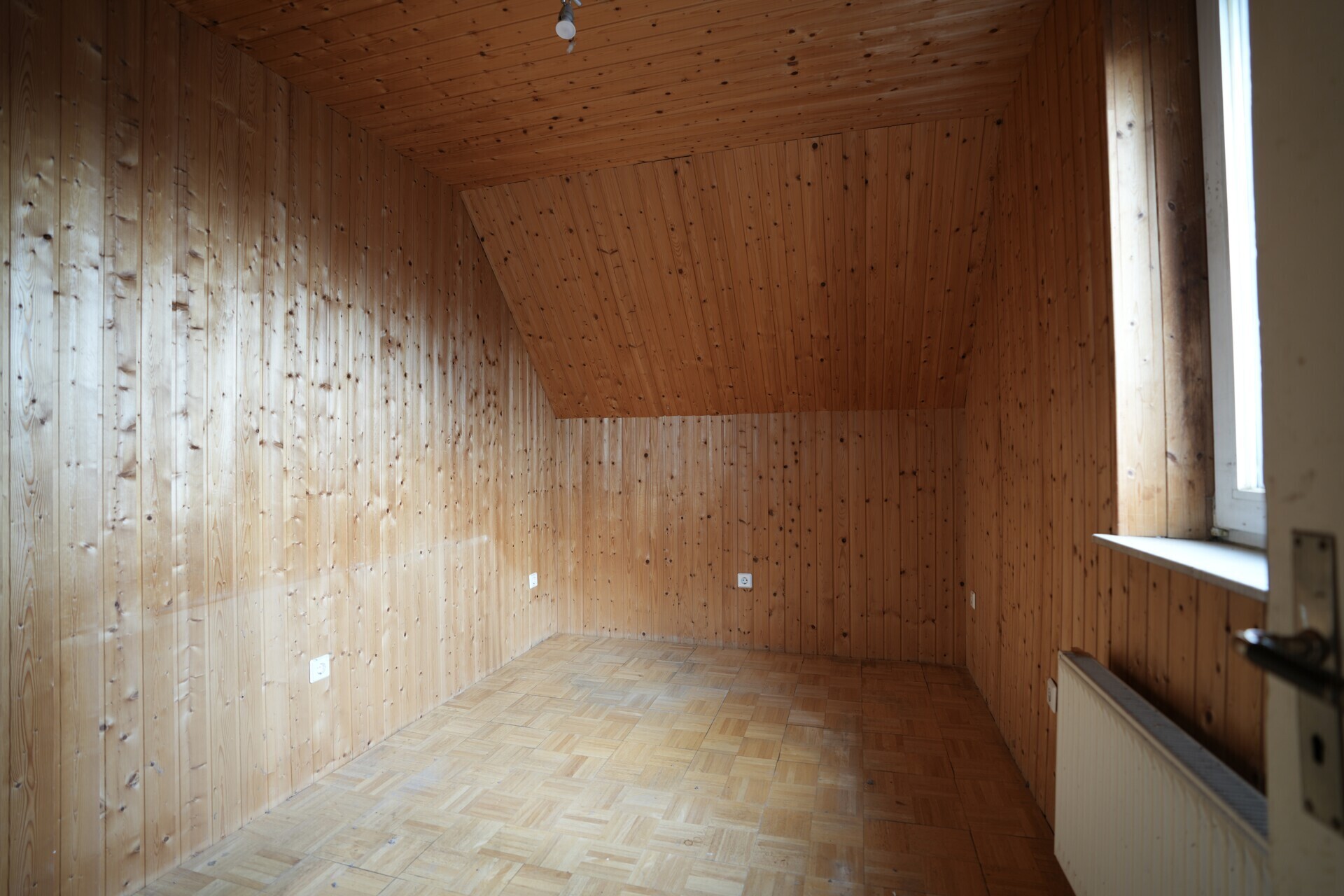 Schlafzimmer 4
